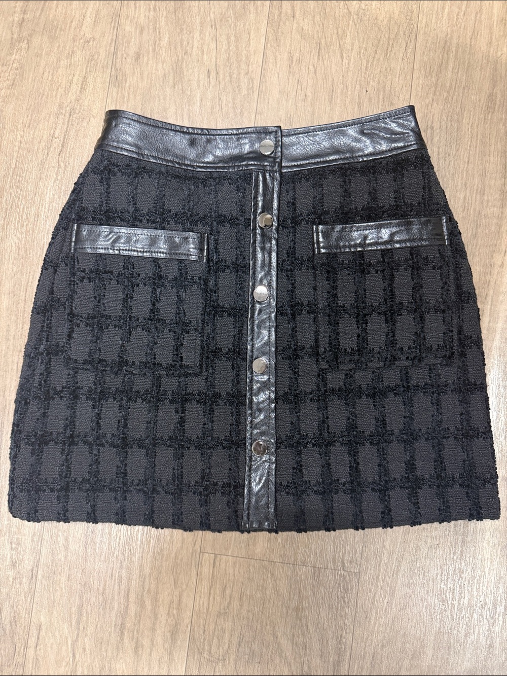 En Saison Black Textured Mini Skirt with Faux Leather Trim